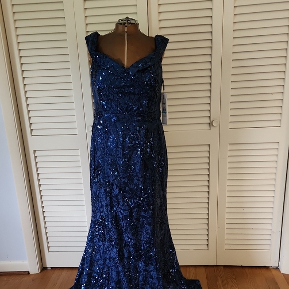 Blue Lace and Sequin Embellished Gown - Picture 17 of 17